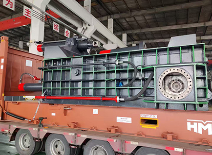 Levering hydraulische balenpers succesvol afgerond